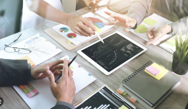 The Power of Real-Time Review Monitoring: Fix Problems Before They Go Viral